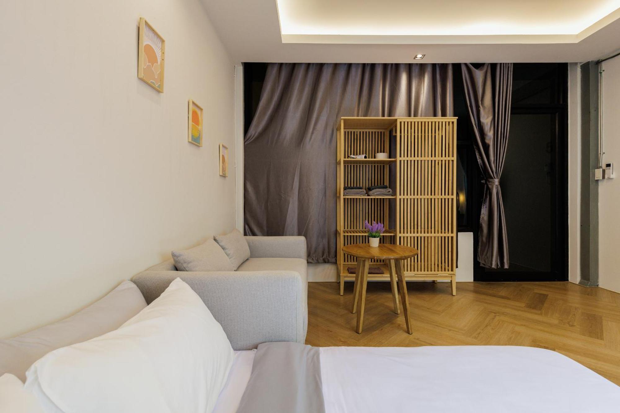 Wabisabi Bangkok 3 Min To Train Station Hotel ภายนอก รูปภาพ